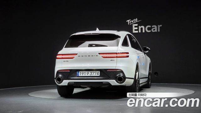 Genesis GV70 2.5T Gasoline AWD - фото 3
