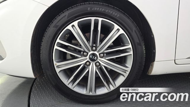 Kia K7 Premier 3.0 LPI Trendy(Rented Car) - фото 4