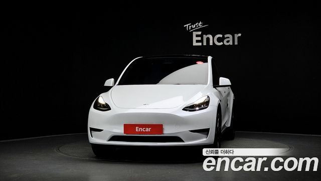 Tesla Model Y RWD - фото 2