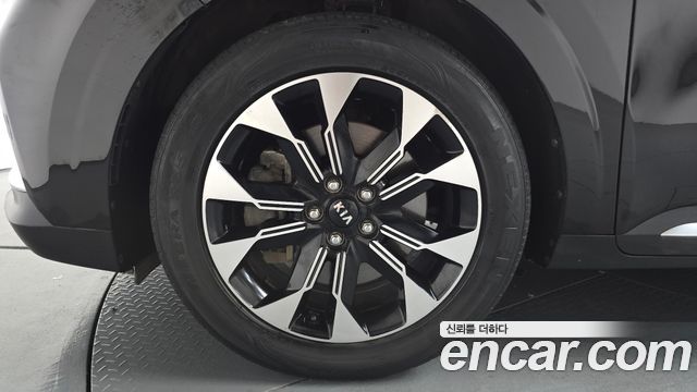 Kia Carnival 4-го поколения 9-Seater Signature - фото 4