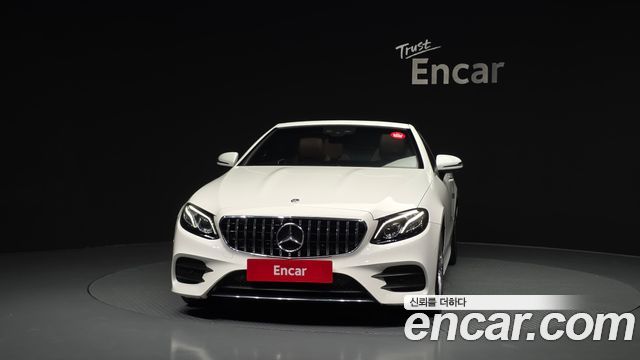 Mercedes-Benz E-Class W213 E220d Cabriolet - фото 2