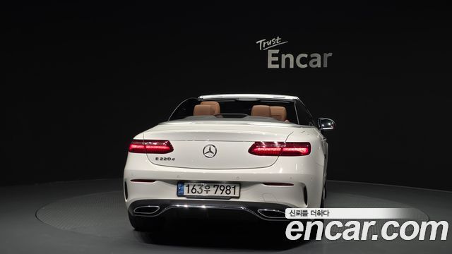 Mercedes-Benz E-Class W213 E220d Cabriolet - фото 3