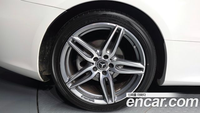 Mercedes-Benz E-Class W213 E220d Cabriolet - фото 4
