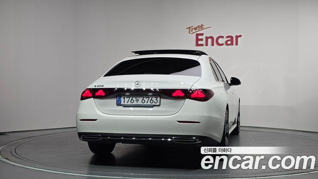 Mercedes-Benz E-Class W214 E200 Avantgarde - фото 3