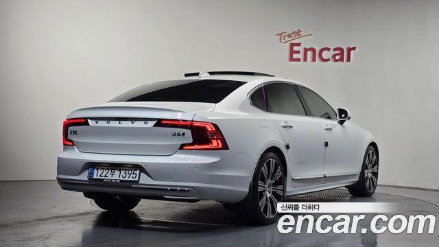 Volvo S90 B6 AWD Ultimate Bright - фото 1