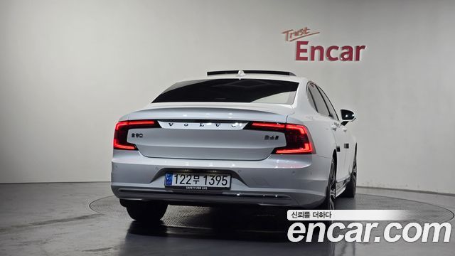 Volvo S90 B6 AWD Ultimate Bright - фото 3