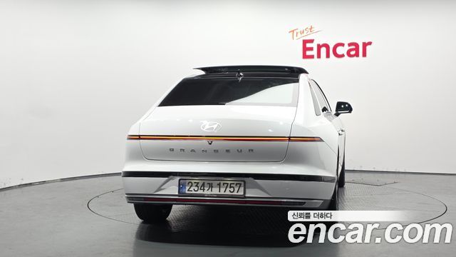 Hyundai Grandeur GN7, гибрид Premium - фото 3