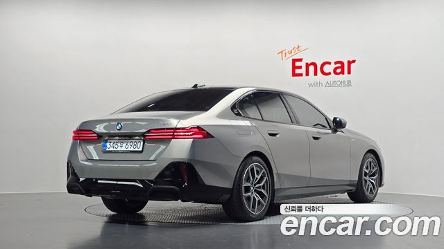 BMW 5-Series G60 520i M Sport - фото 0