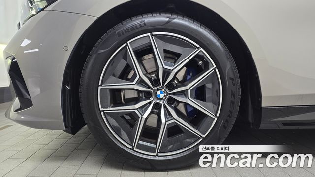 BMW 5-Series G60 520i M Sport - фото 3