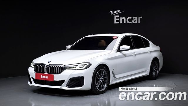 BMW 5-Series G30 520i M Sport - фото 0