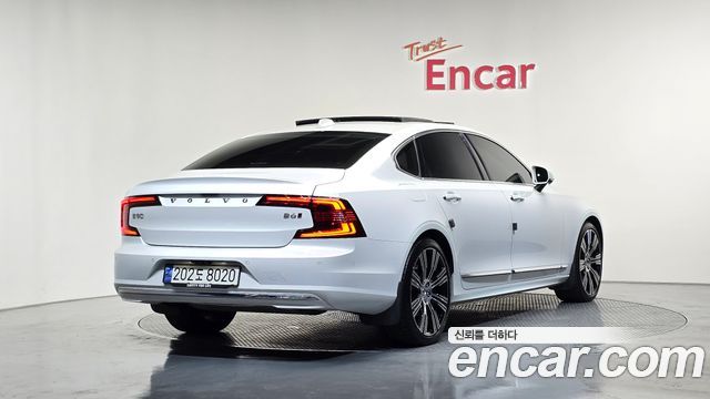 Volvo S90 B6 AWD Ultimate Bright - фото 1