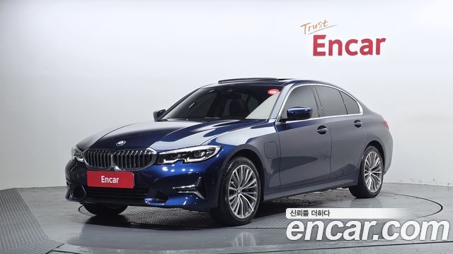 BMW 3-Series G20 330e Luxury - фото 0