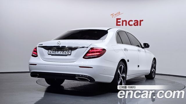 Mercedes-Benz E-Class W213 E250 Avantgarde - фото 1