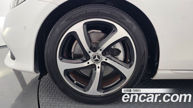 Mercedes-Benz E-Class W213 E250 Avantgarde - фото 4