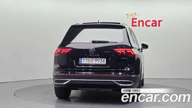 Volkswagen Tiguan 2-го поколения 2.0 TDI 4Motion Prestige - фото 3