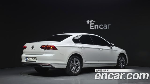 Volkswagen Passat B8 2.0 TDI Premium - фото 1