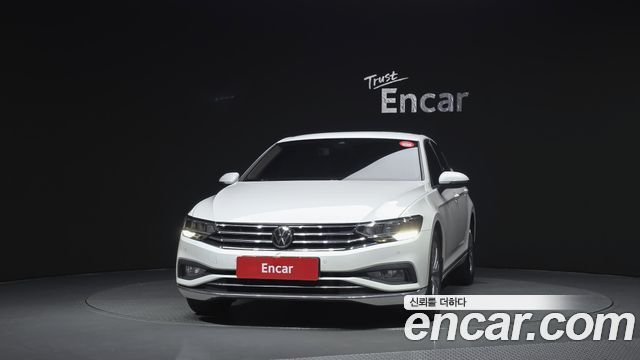 Volkswagen Passat B8 2.0 TDI Premium - фото 2