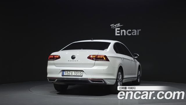 Volkswagen Passat B8 2.0 TDI Premium - фото 3