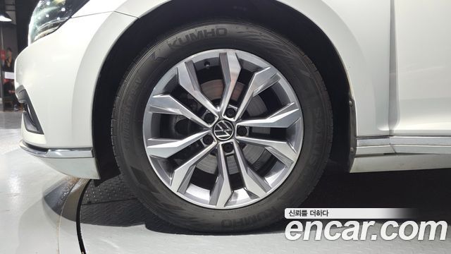 Volkswagen Passat B8 2.0 TDI Premium - фото 4