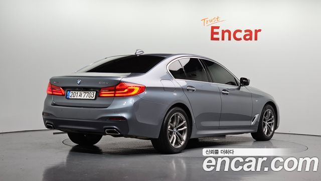 BMW 5-Series G30 530i xDrive M Sport Package Plus - фото 1