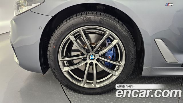 BMW 5-Series G30 530i xDrive M Sport Package Plus - фото 4