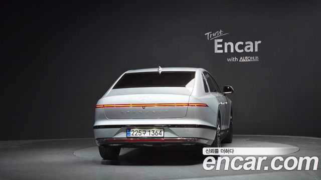 Hyundai Grandeur GN7, гибрид Calligraphy - фото 3