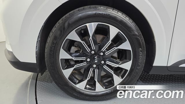 Kia Carnival 4-го поколения 9-Seater Signature - фото 4