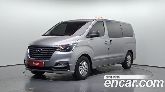 Hyundai Starex Новый Van 3-Seater Smart - фото 0