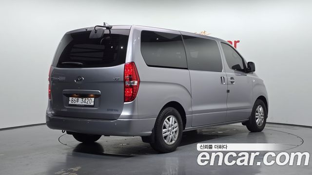 Hyundai Starex Новый Van 3-Seater Smart - фото 1