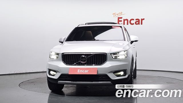 Volvo XC40 T4 Inscription - фото 1