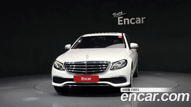 Mercedes-Benz E-Class W213 E220d Exclusive - фото 2