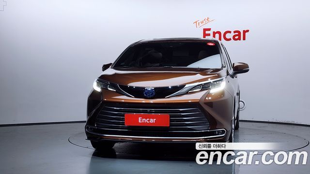 Toyota Sienna 4-го поколения 2.5 Hybrid 2WD - фото 2