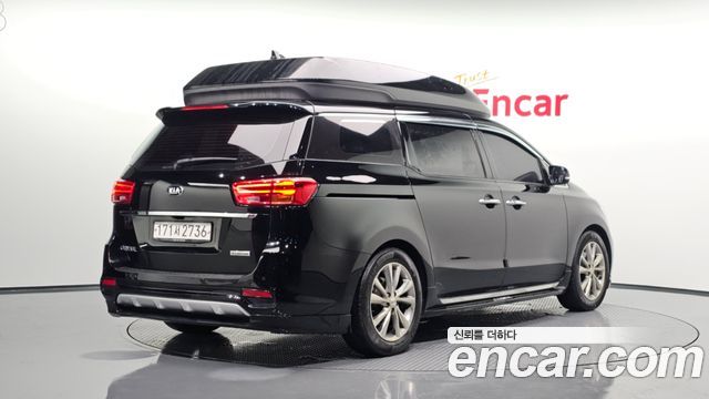 Kia Carnival Новый 9-Seater Hi-Limousine Noblesse Special - фото 1