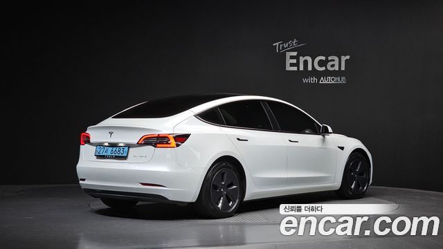 Tesla Model 3 Long Range AWD - фото 1