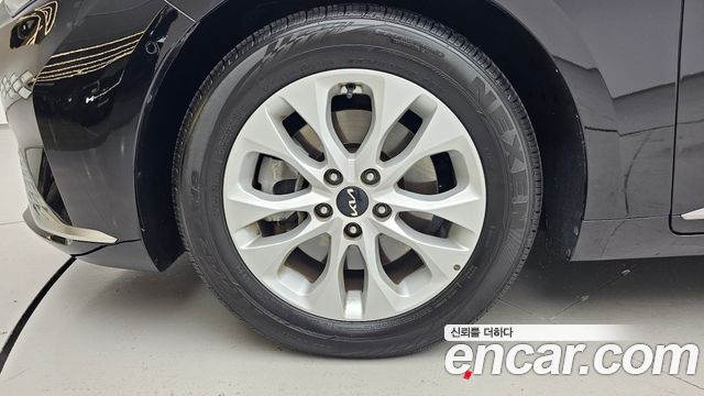 Kia K8 2.5 Gasoline 2WD Noblesse - фото 4
