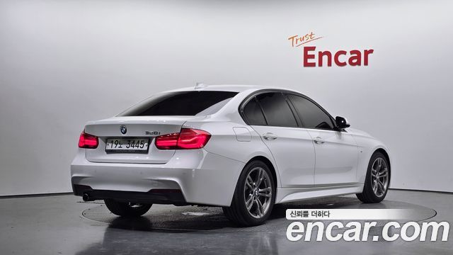 BMW 3-Series F30 320i M Sport - фото 0