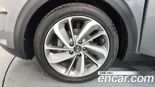Kia Niro Prestige - фото 4