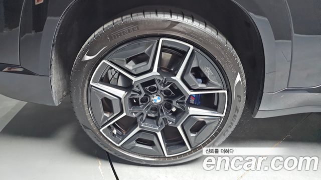 BMW XM G09 4.4 - фото 4
