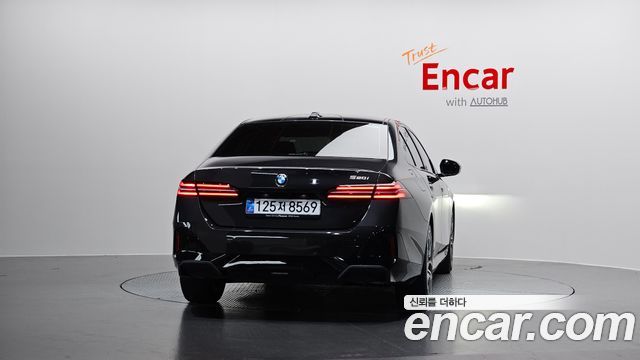 BMW 5-Series G60 520i M Sport - фото 2