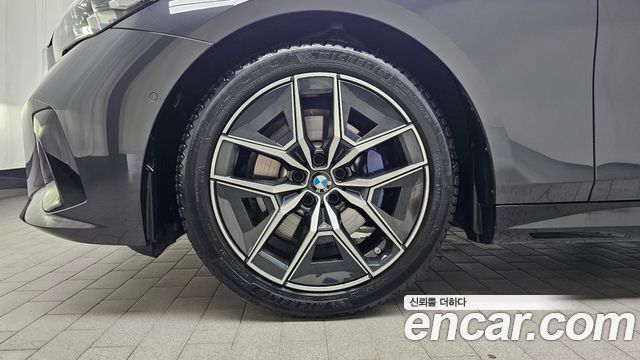 BMW 5-Series G60 520i M Sport - фото 3