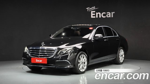 Mercedes-Benz E-Class W213 E300 4MATIC Exclusive - фото 0