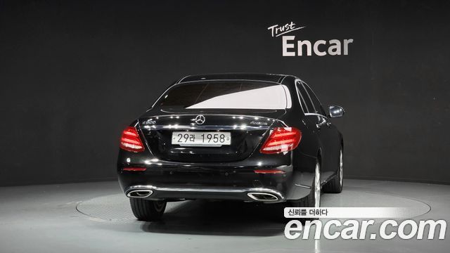 Mercedes-Benz E-Class W213 E300 4MATIC Exclusive - фото 3