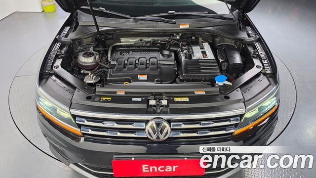 Volkswagen Tiguan 2.0 TDI Prestige - фото 4