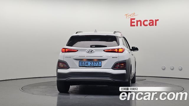 Hyundai Kona Premium - фото 3