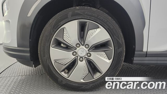 Hyundai Kona Premium - фото 4