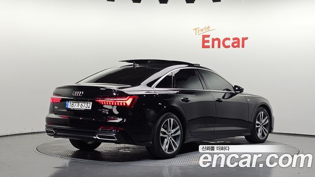 Audi A6 C8 45 TFSI Quattro Premium - фото 1