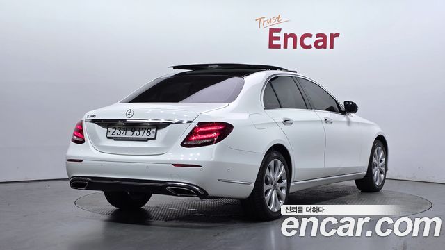 Mercedes-Benz E-Class W213 E300 Exclusive - фото 1