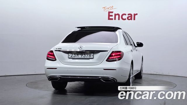 Mercedes-Benz E-Class W213 E300 Exclusive - фото 3