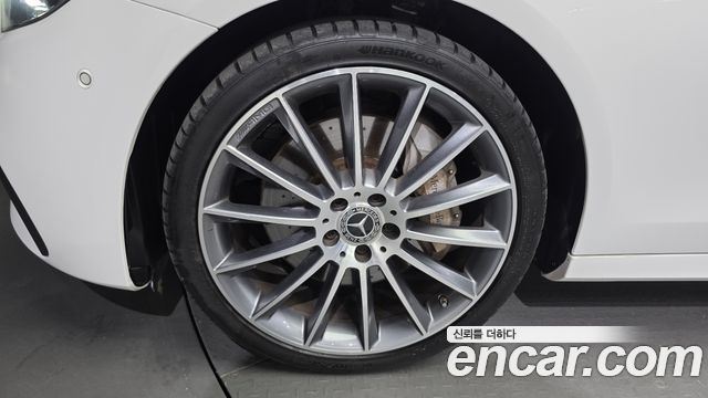 Mercedes-Benz E-Class W213 E350 4MATIC AMG Line Edition - фото 4