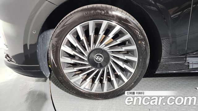 Hyundai Grandeur GN7, гибрид Calligraphy - фото 3